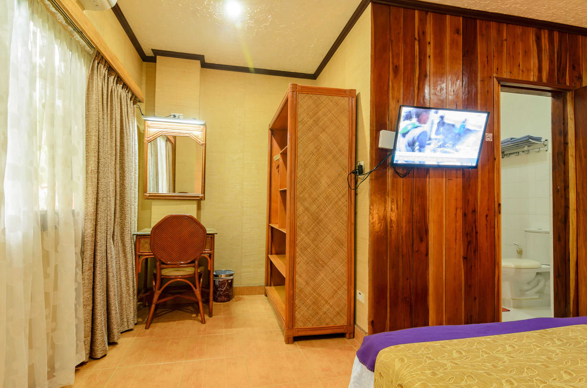 Hayahay Beach Resort
