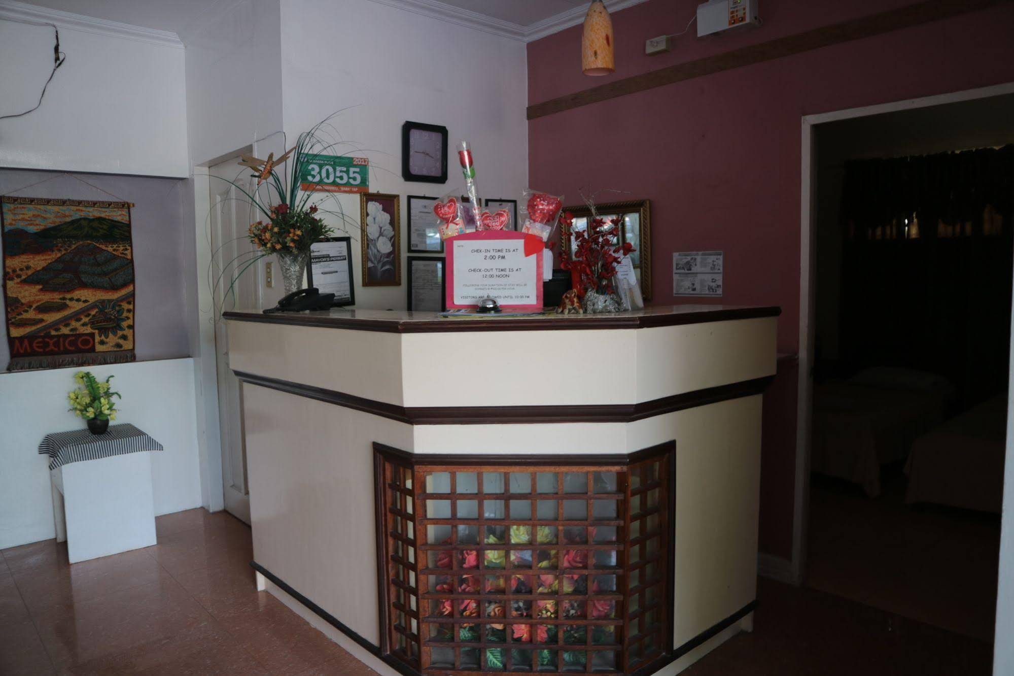 Newport Oak Pension Inn