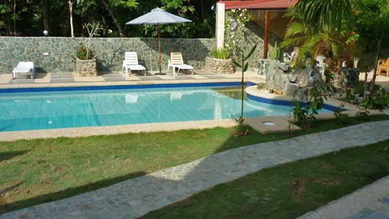 Tip Top Hotel and Resort