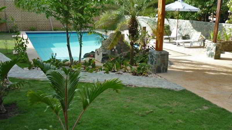 Tip Top Hotel and Resort