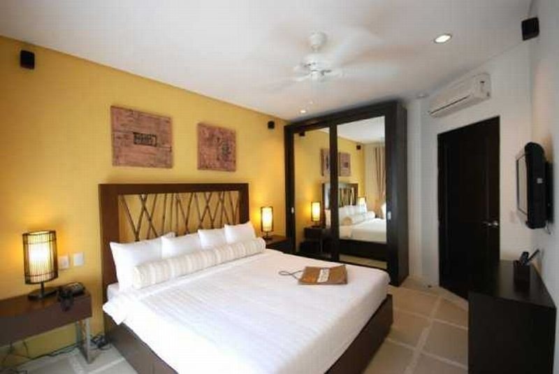 7 Stones Boracay Suites
