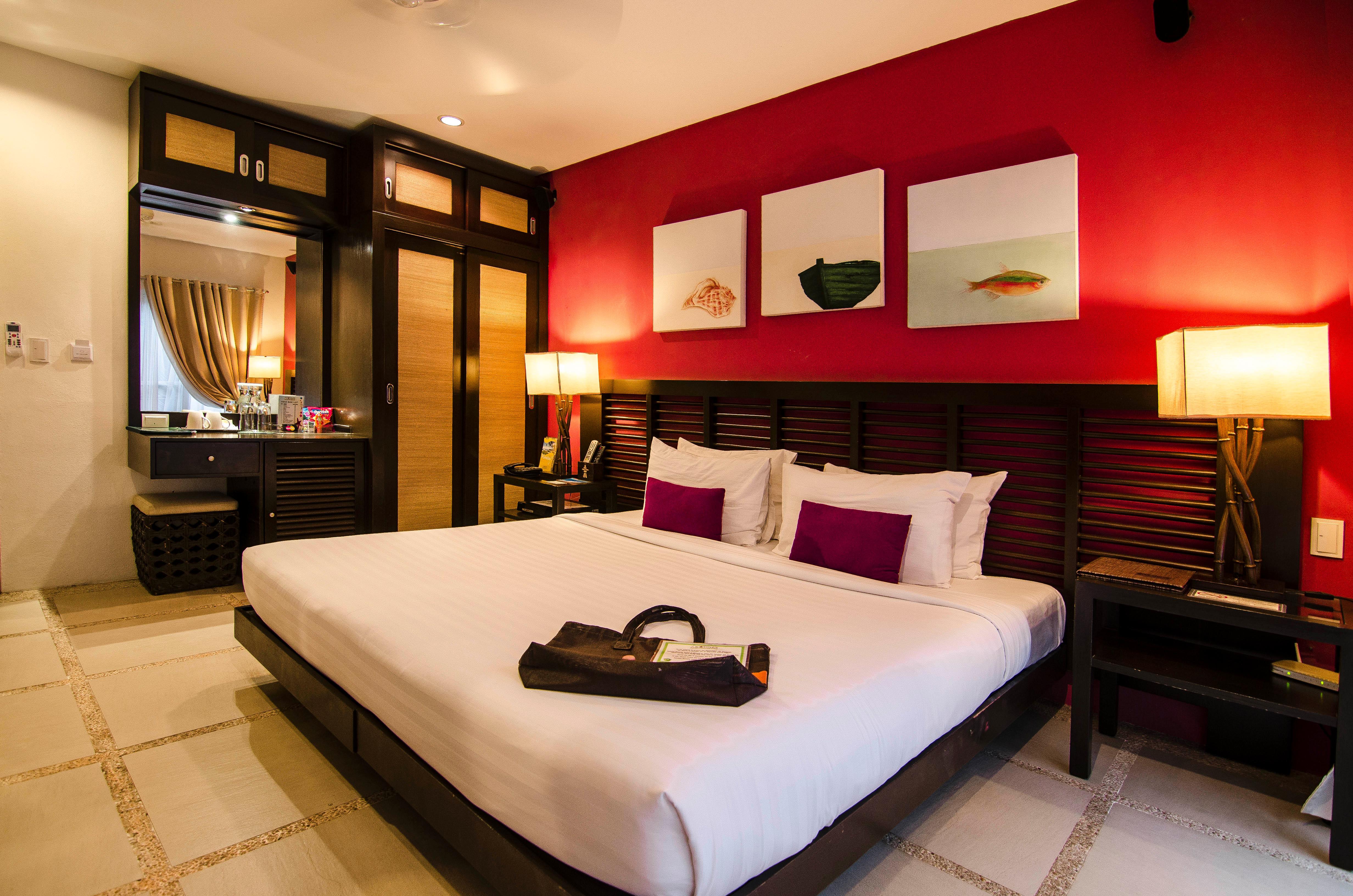 7 Stones Boracay Suites
