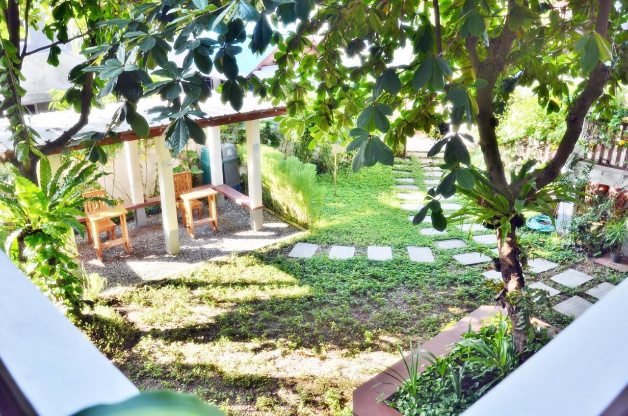 Agos Boracay Rooms + Beds