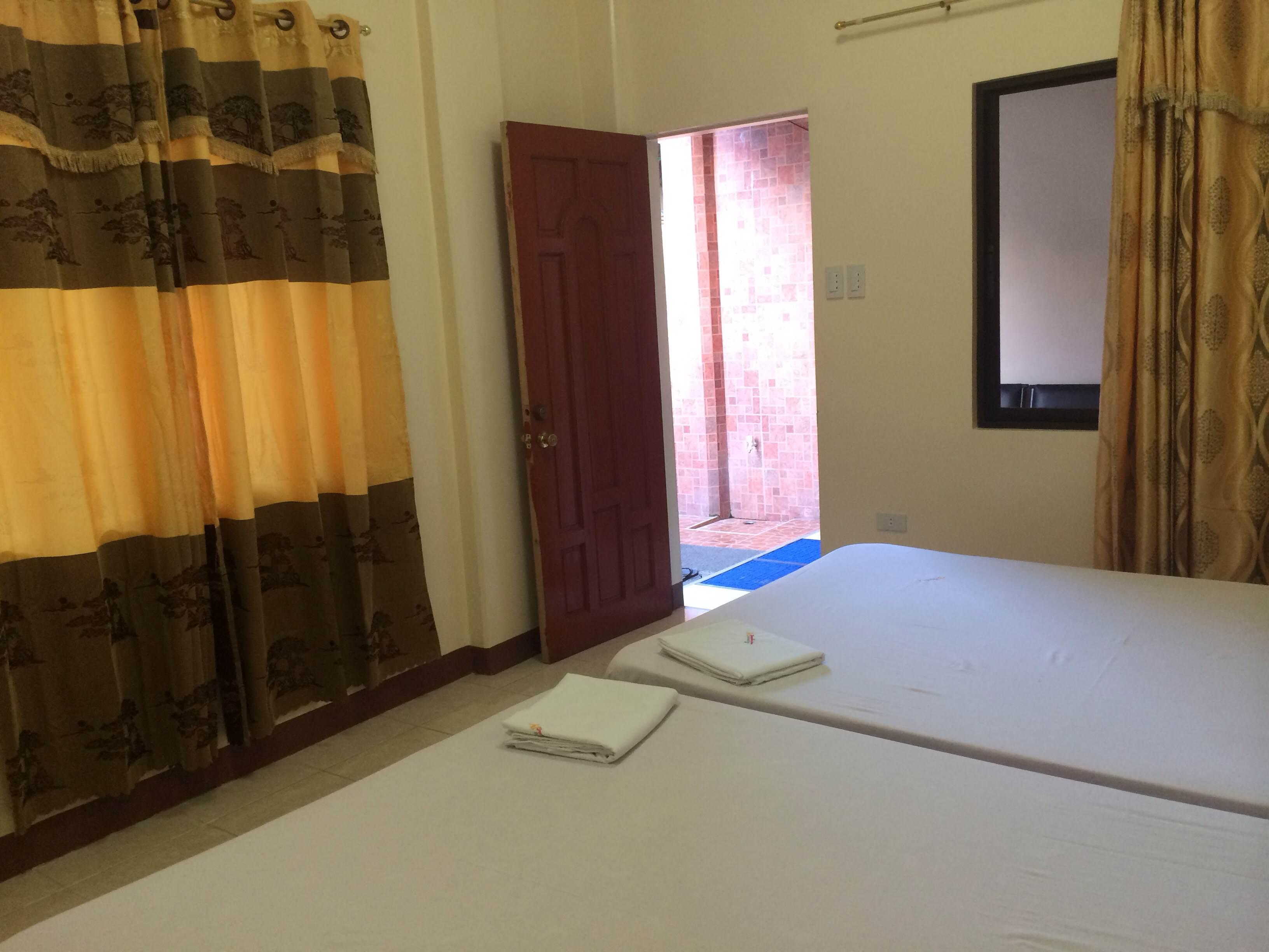 AJ Travellers Inn