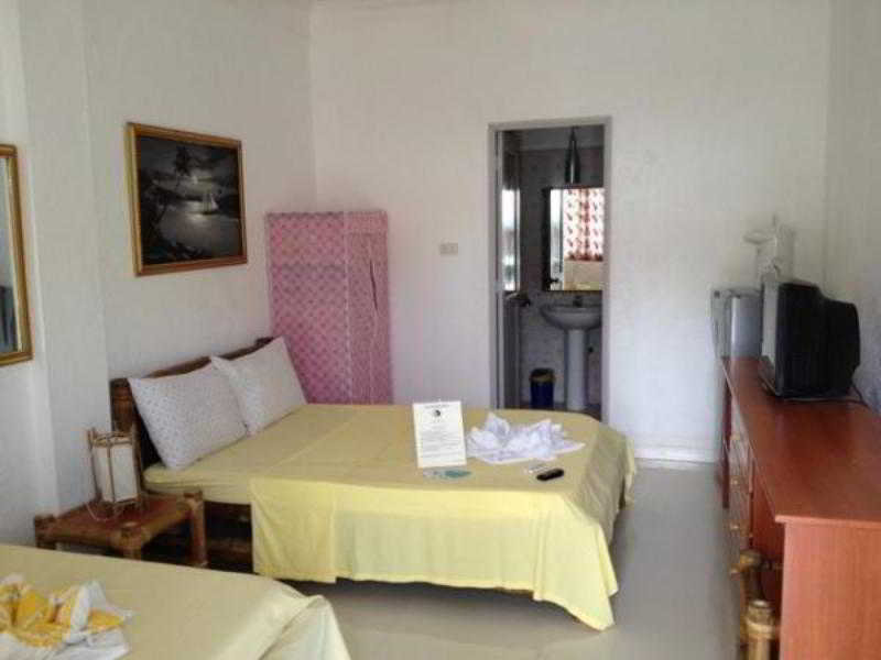 Alla Luna Rossa Beach Hotel