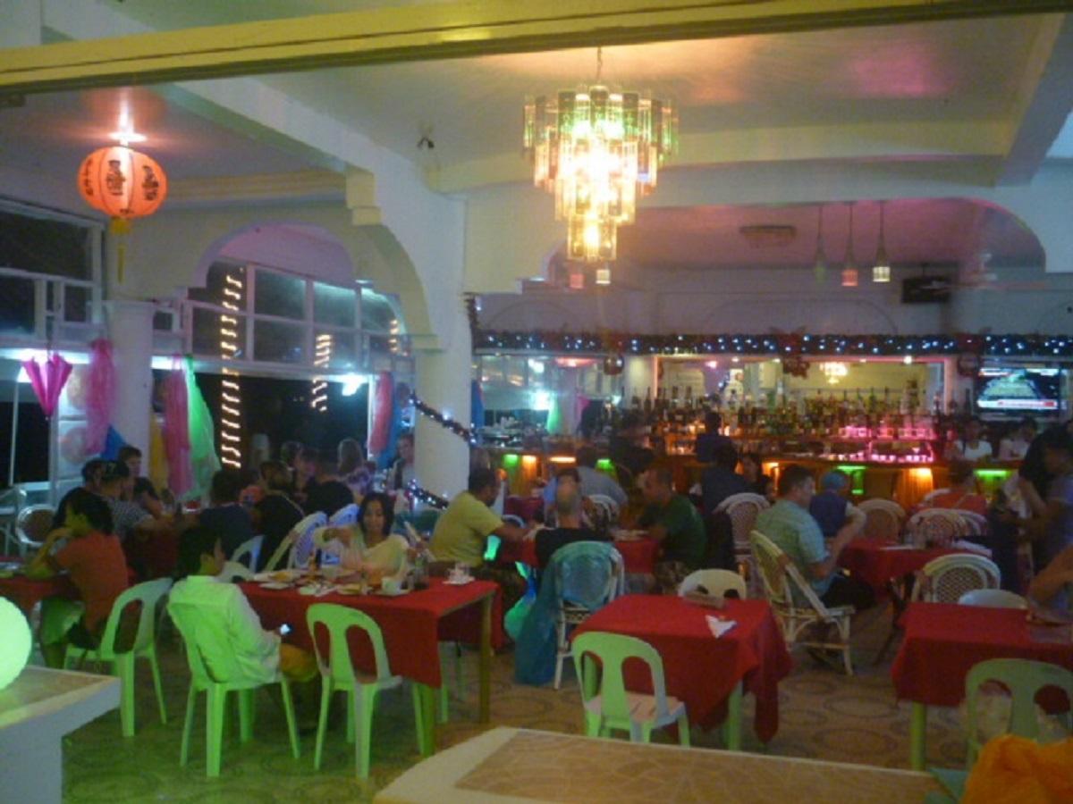 Alla Luna Rossa Beach Hotel