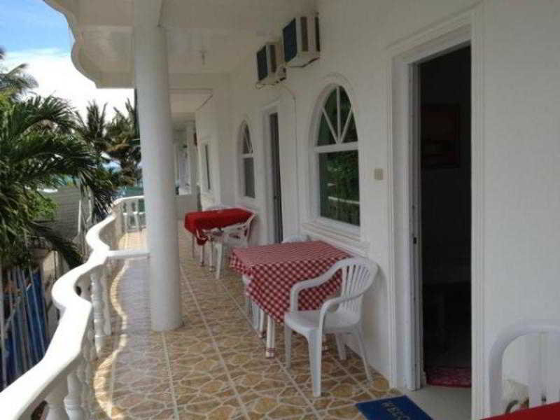 Alla Luna Rossa Beach Hotel