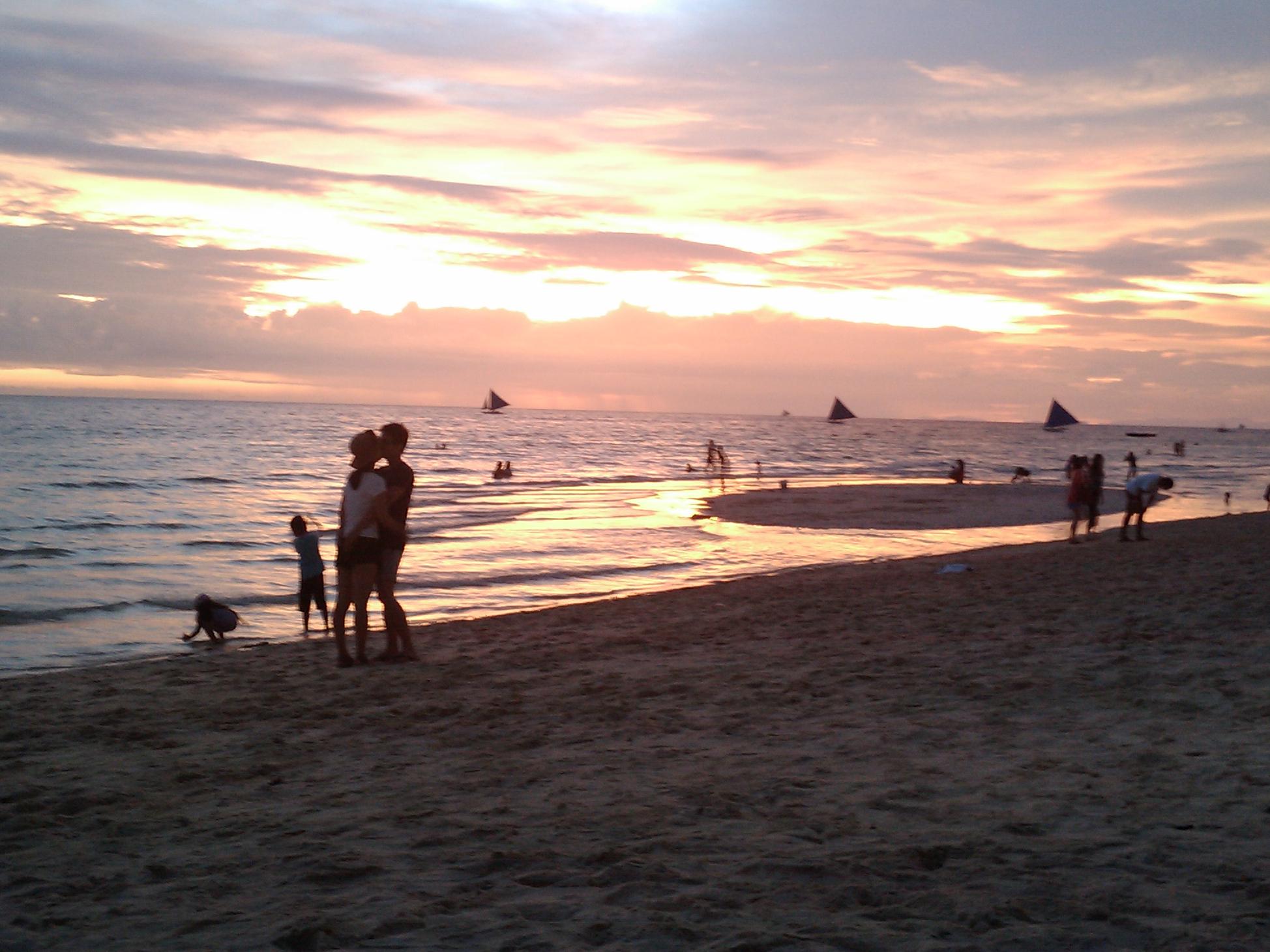 Amigos Beach Resort