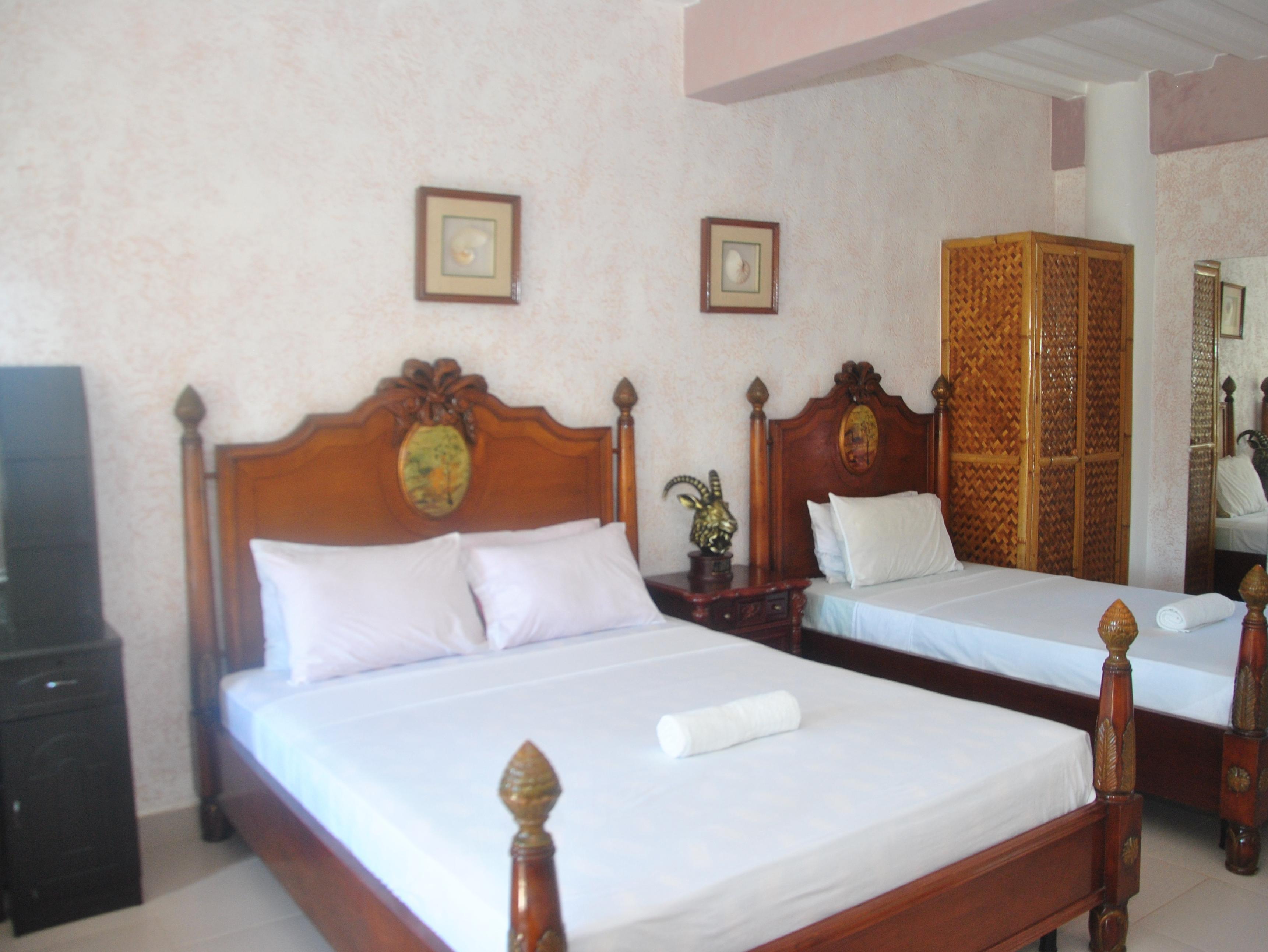 Amigos Beach Resort
