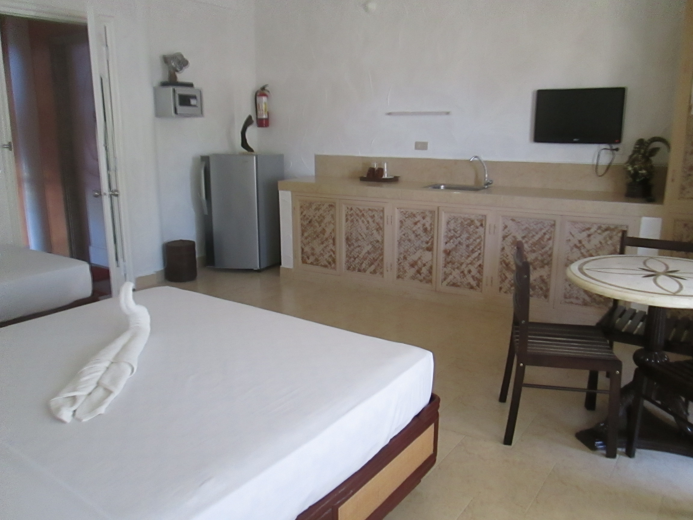 Amigos Beach Resort