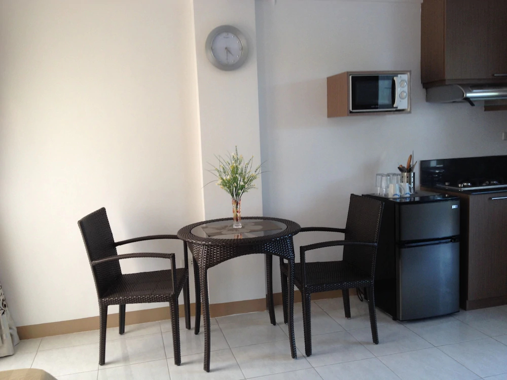 Anahaw Studio Suites