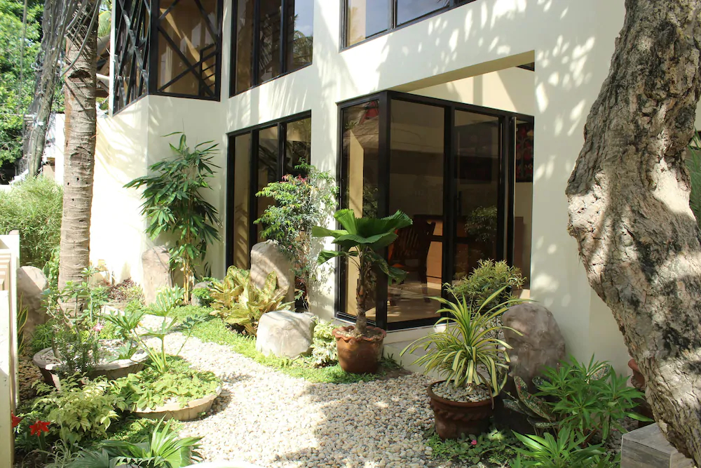 Anahaw Studio Suites