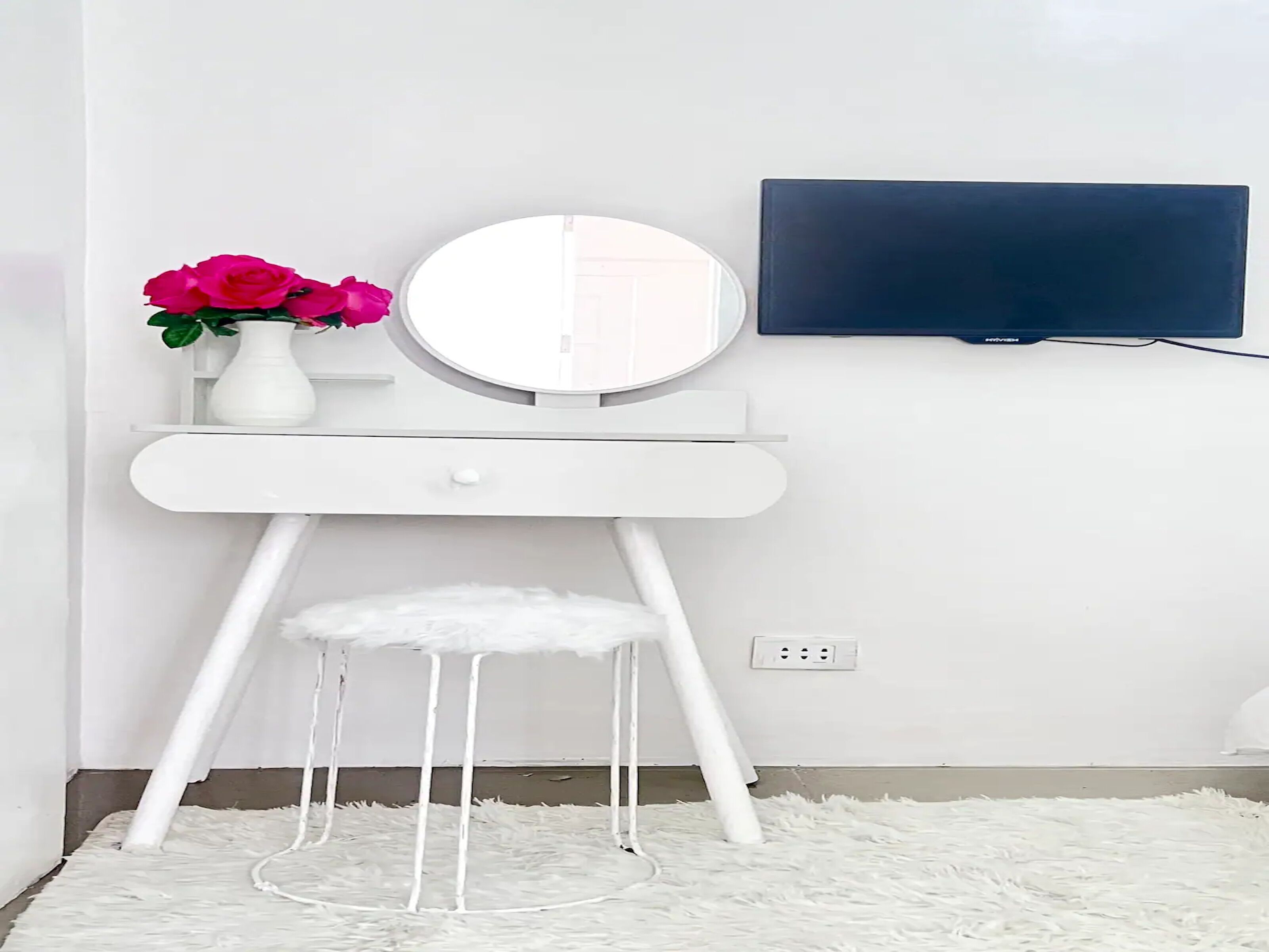 Blanche Hotel by OYO