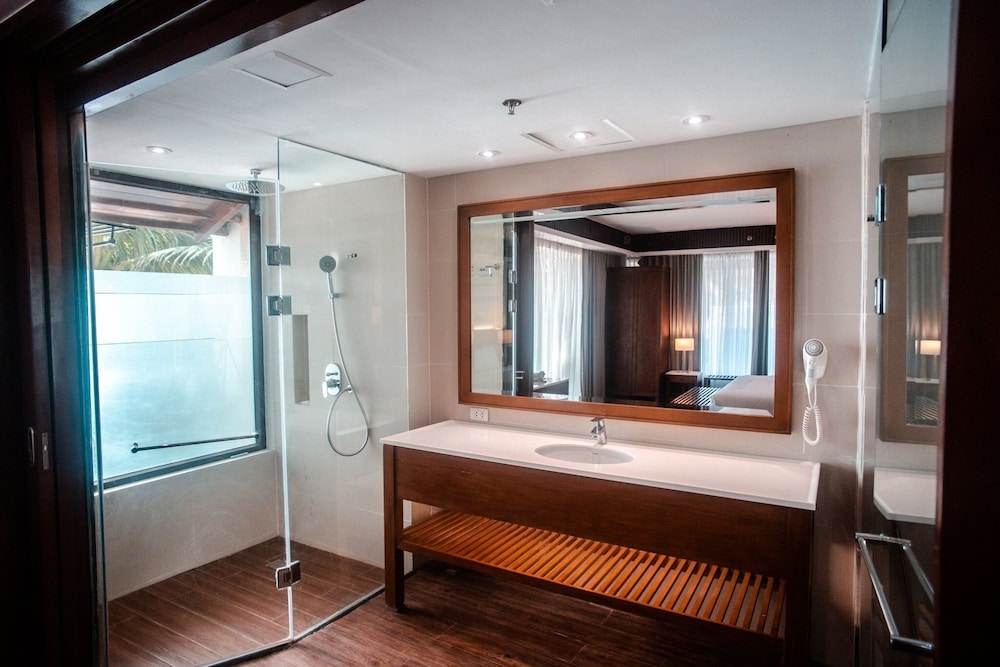 Boracay Mandarin White Sand Resort