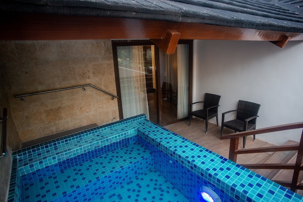 Boracay Mandarin White Sand Resort