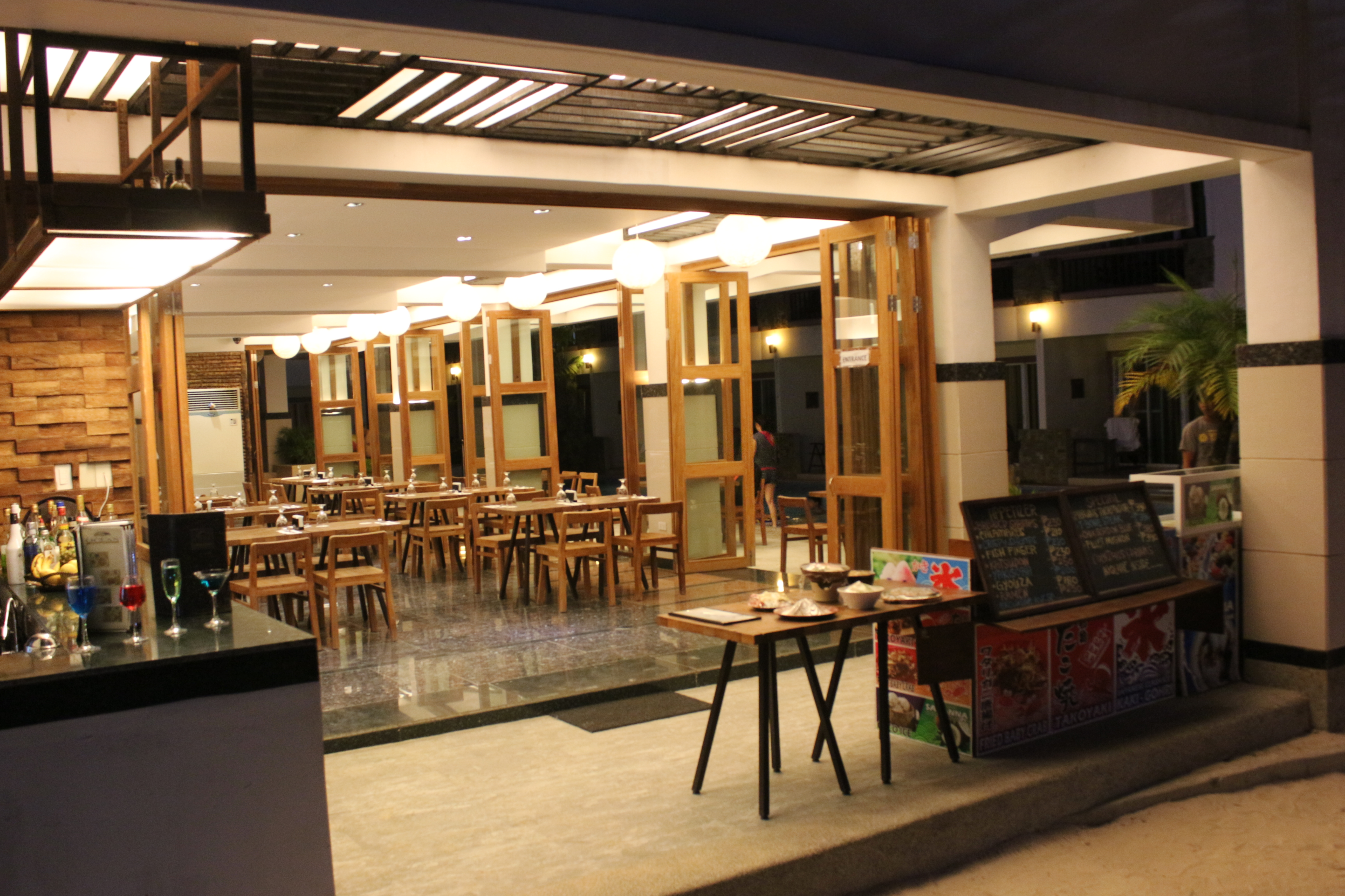 Boracay Ocean Club Resort & Spa