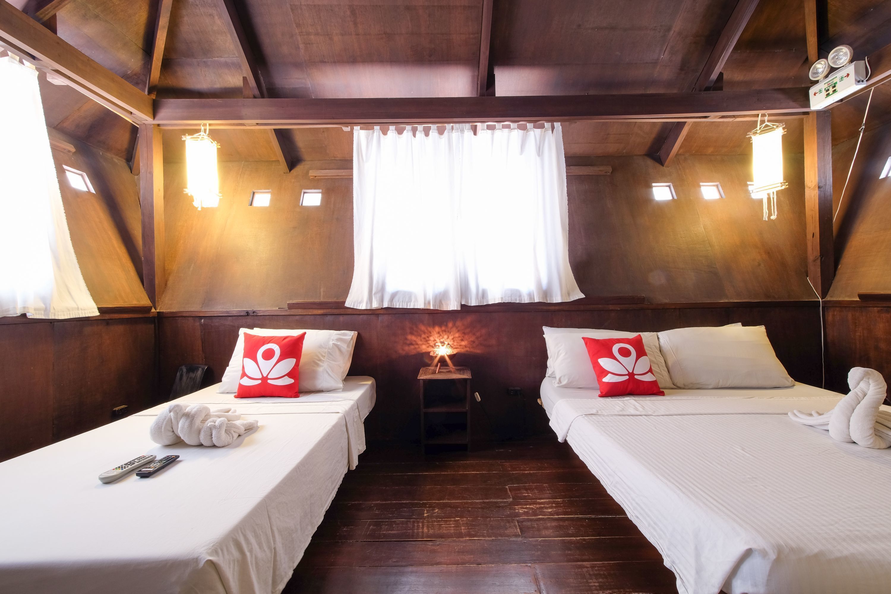 Boracay Pito Huts by ZEN Rooms