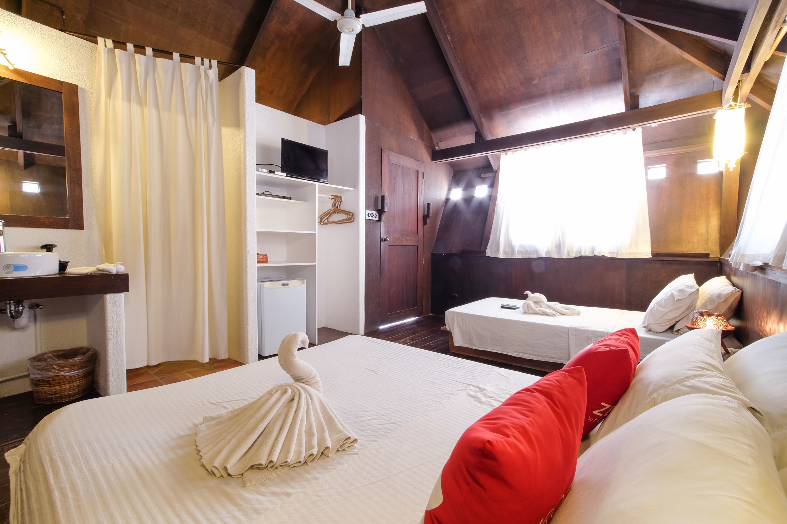 Boracay Pito Huts by ZEN Rooms