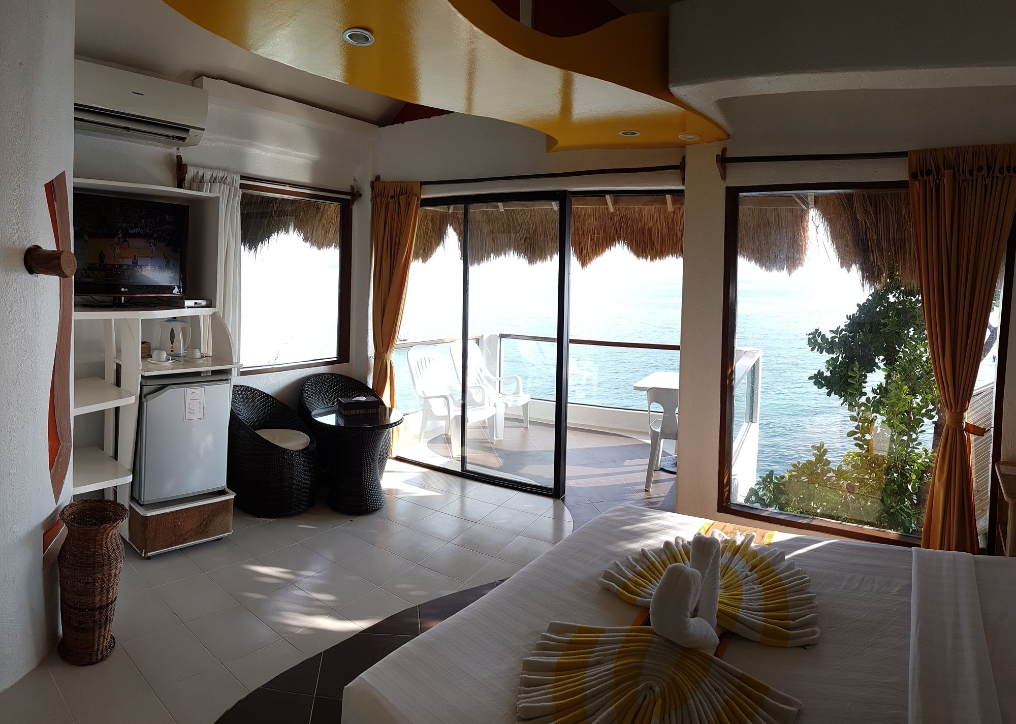 Boracay West Cove