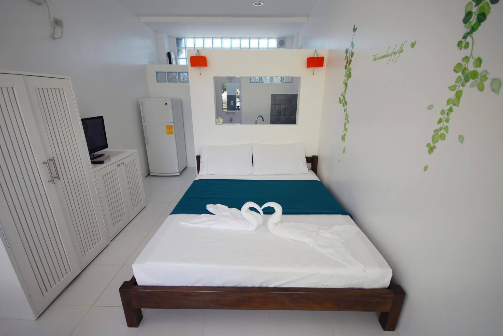 Club Boracay Apartelle