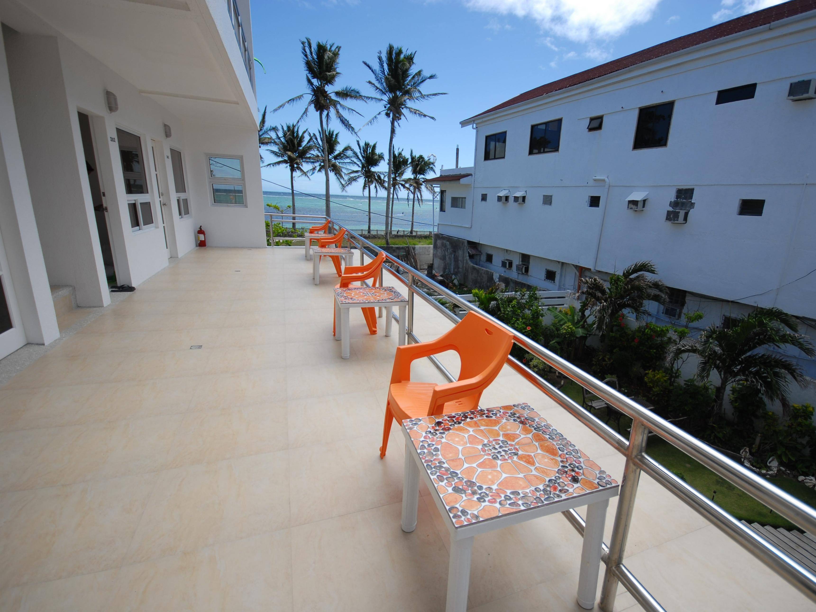 Club Boracay Apartelle