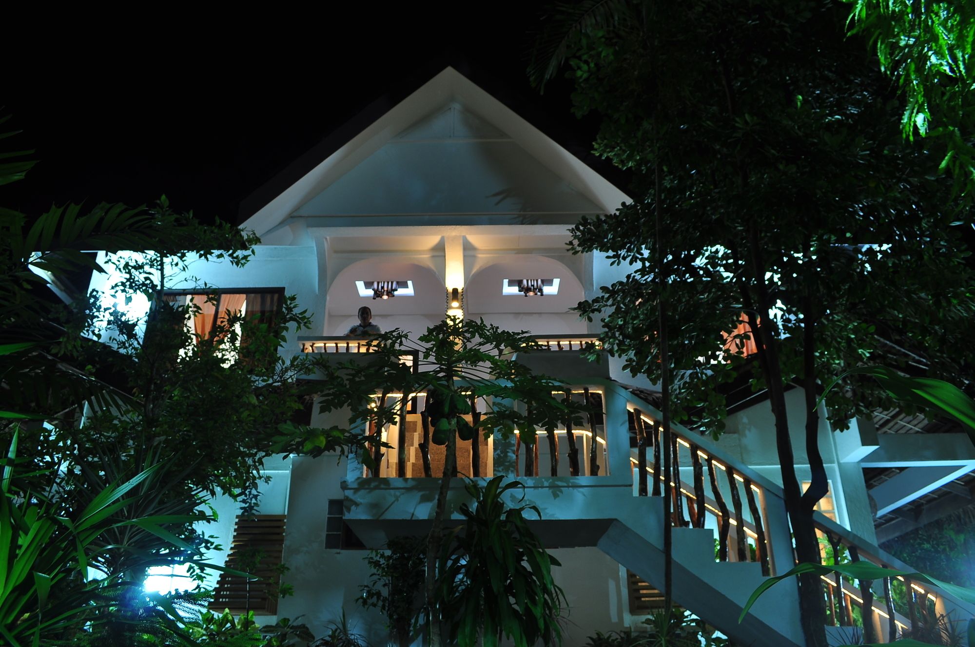 Cocoloco Boracay Beach Resort