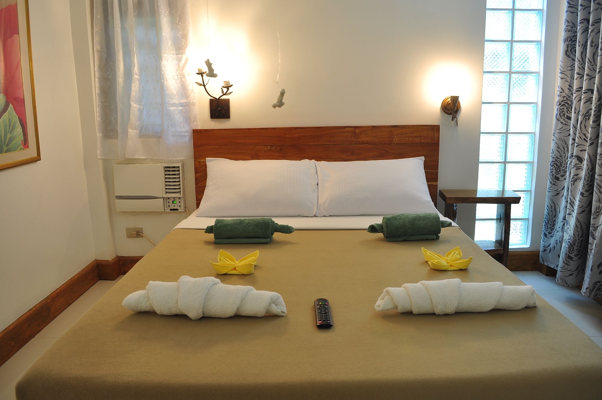Cocoloco Boracay Beach Resort