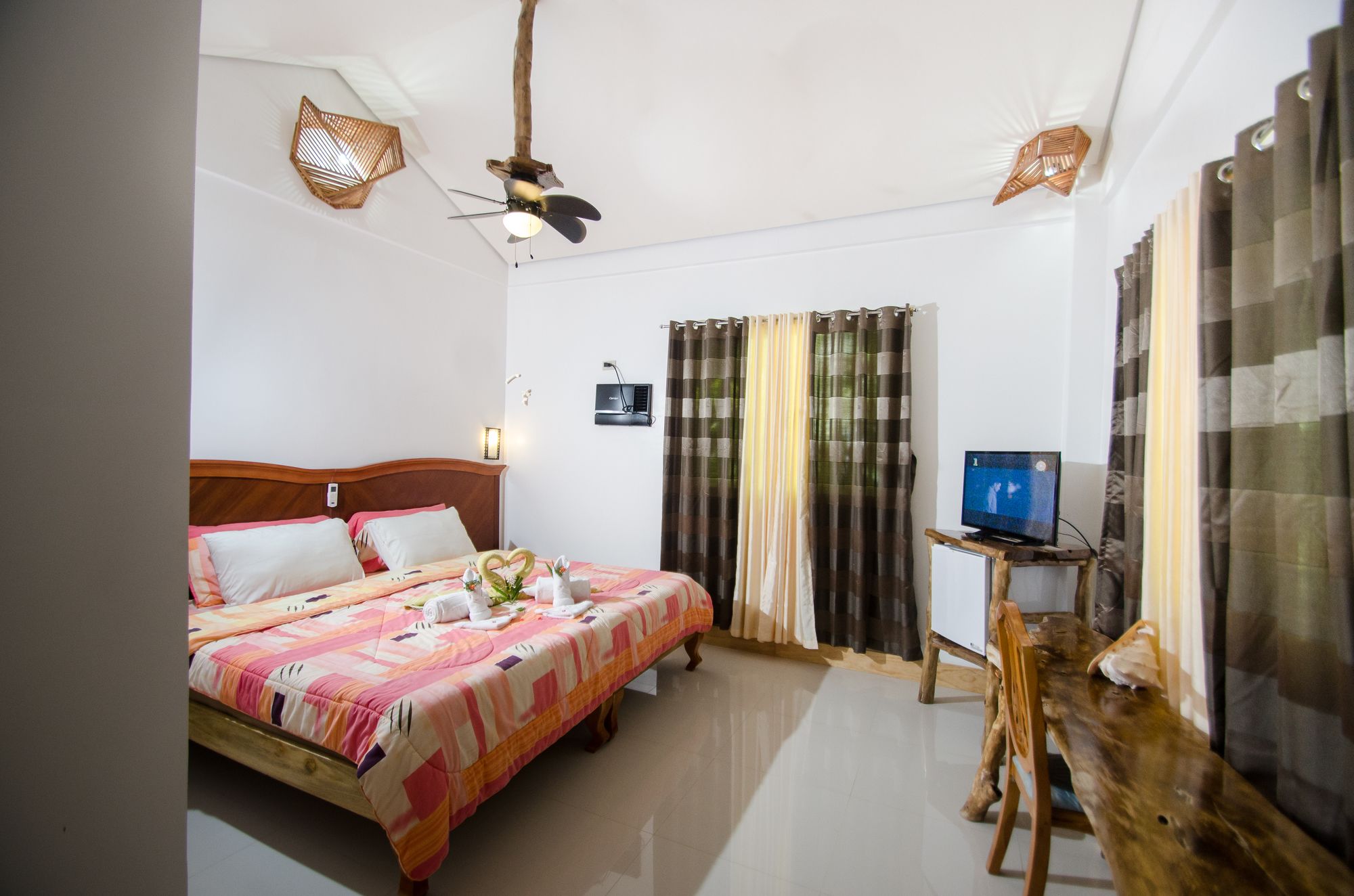 Cocoloco Boracay Beach Resort