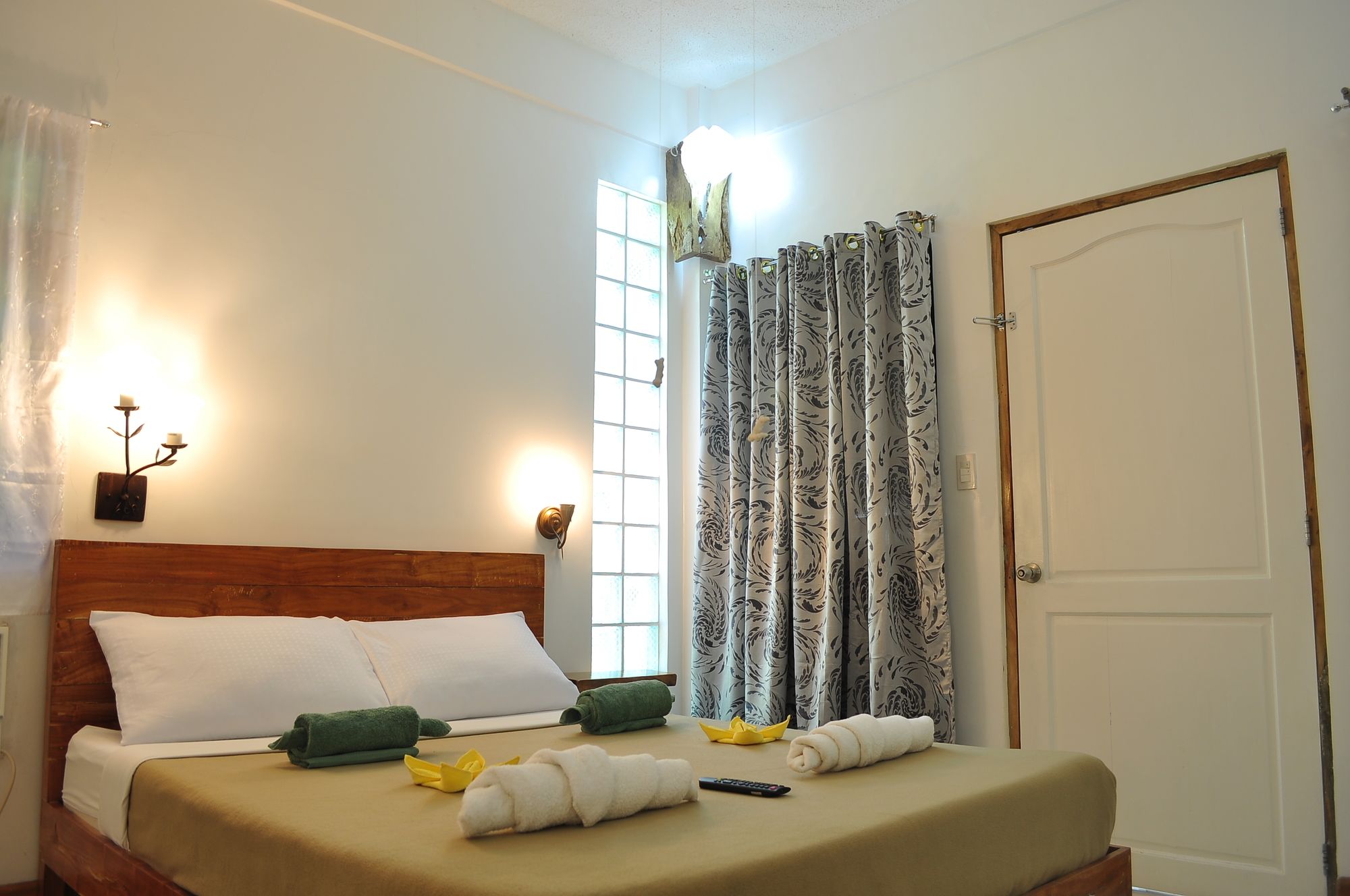 Cocoloco Boracay Beach Resort