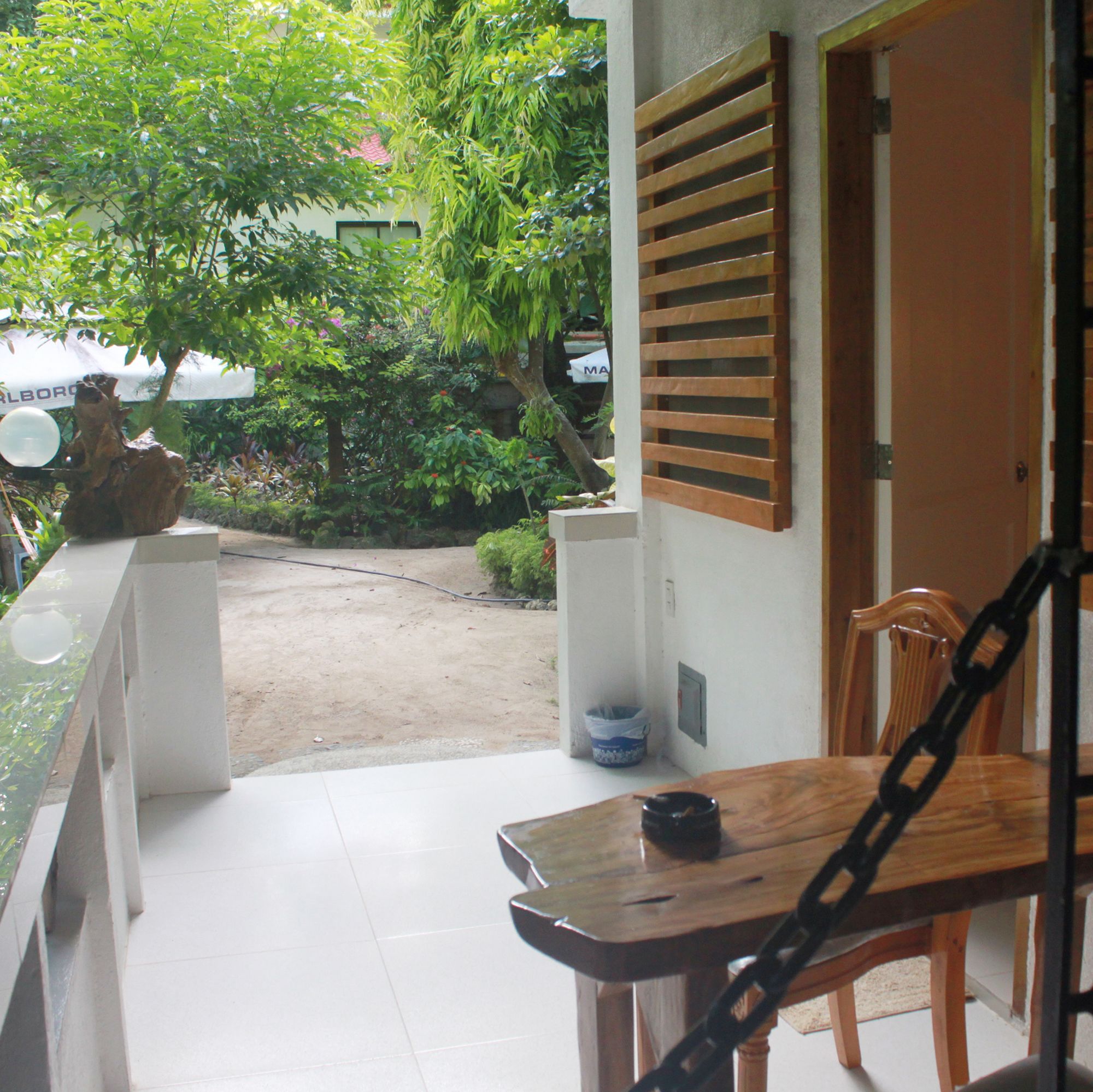 Cocoloco Boracay Beach Resort