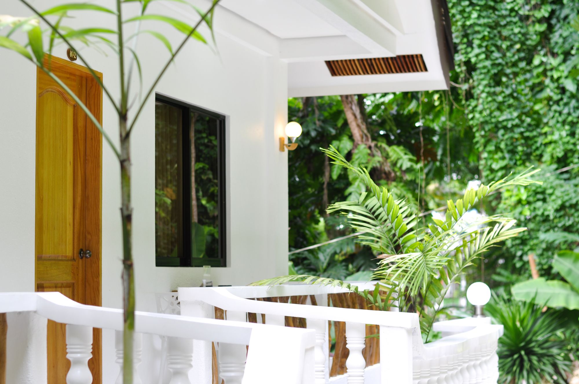 Cocoloco Boracay Beach Resort