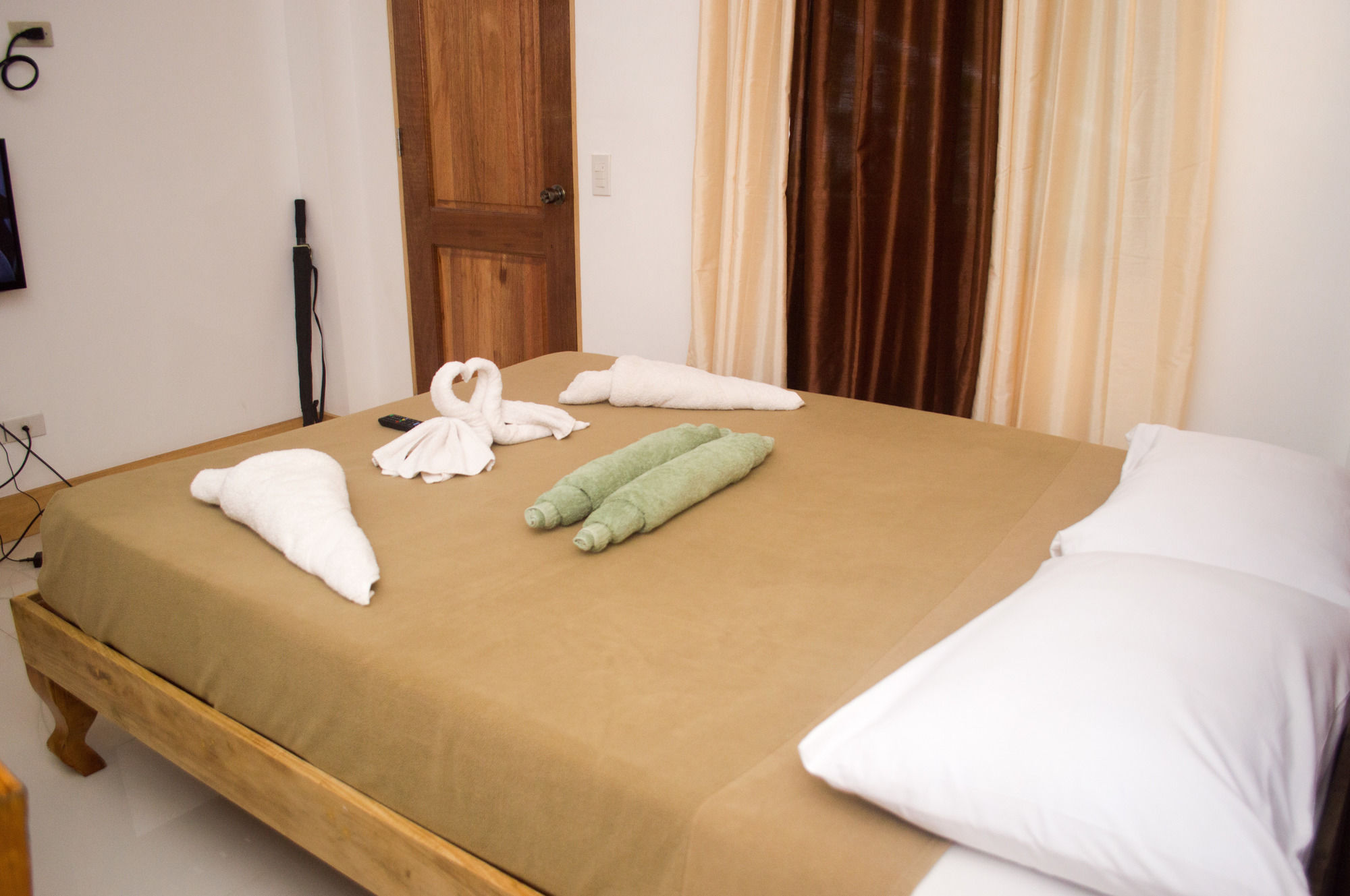 Cocoloco Boracay Beach Resort