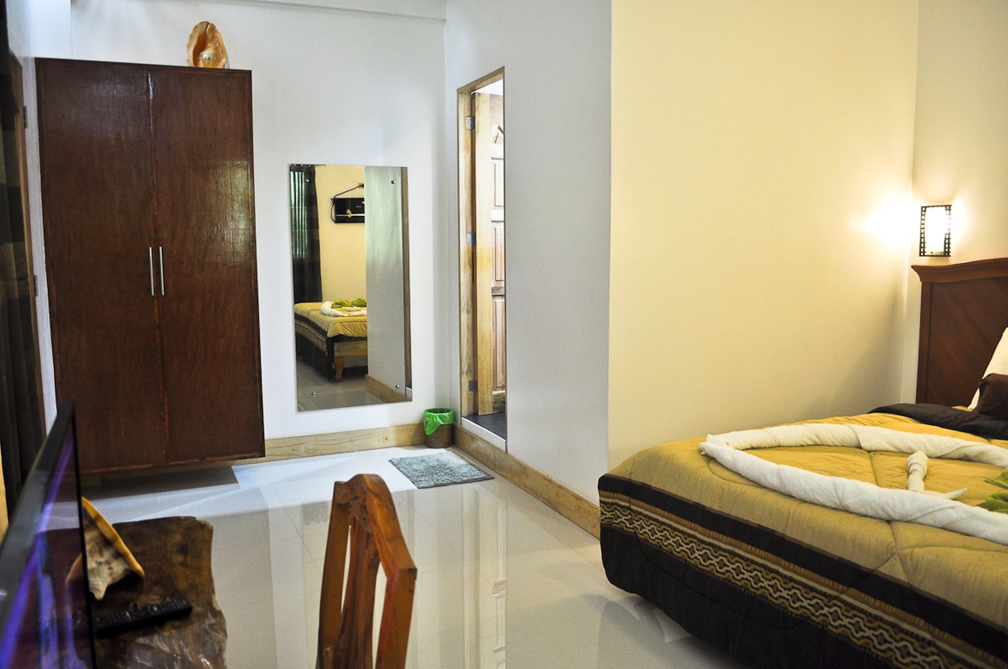 Cocoloco Boracay Beach Resort
