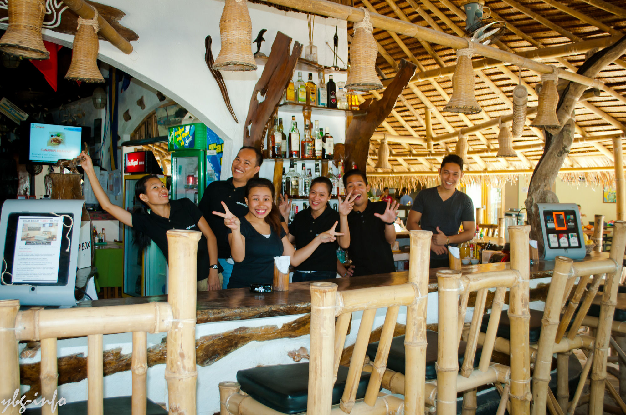 Cocoloco Boracay Beach Resort