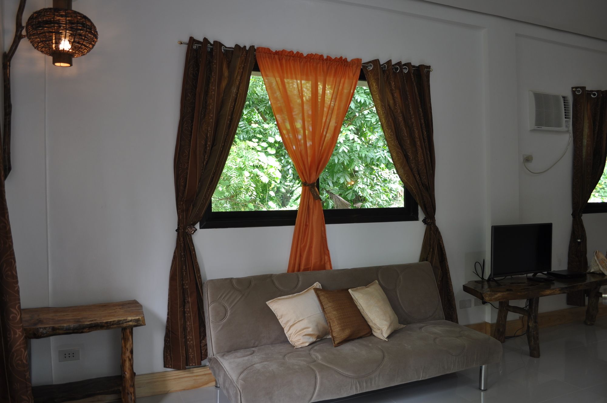 Cocoloco Boracay Beach Resort