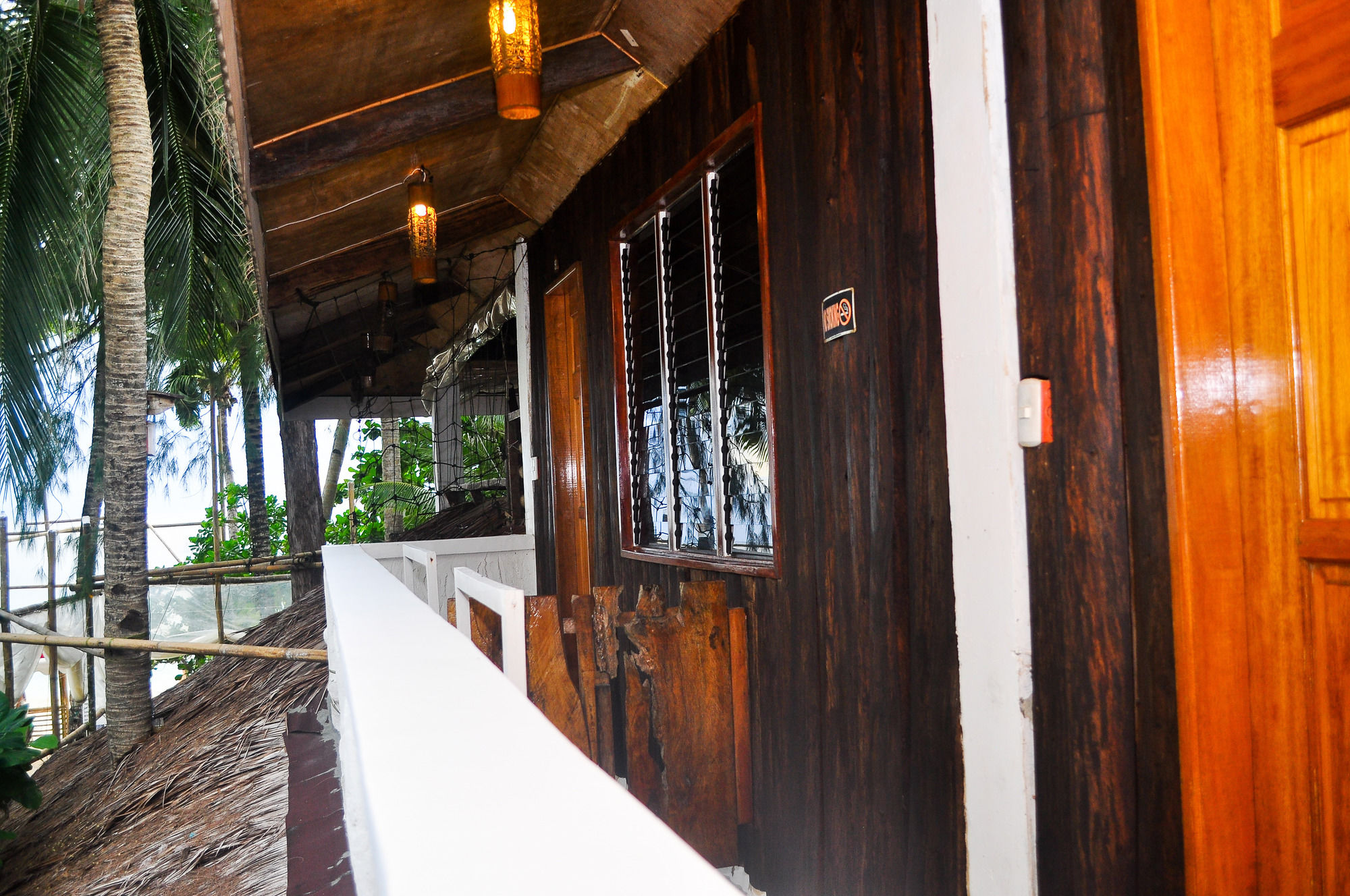 Cocoloco Boracay Beach Resort