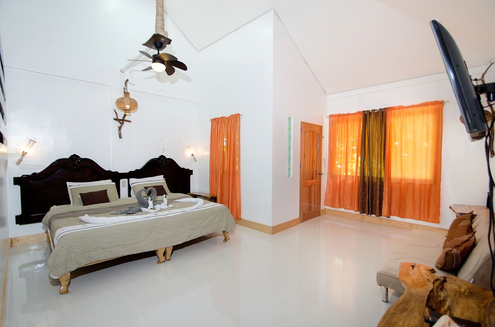 Cocoloco Boracay Beach Resort