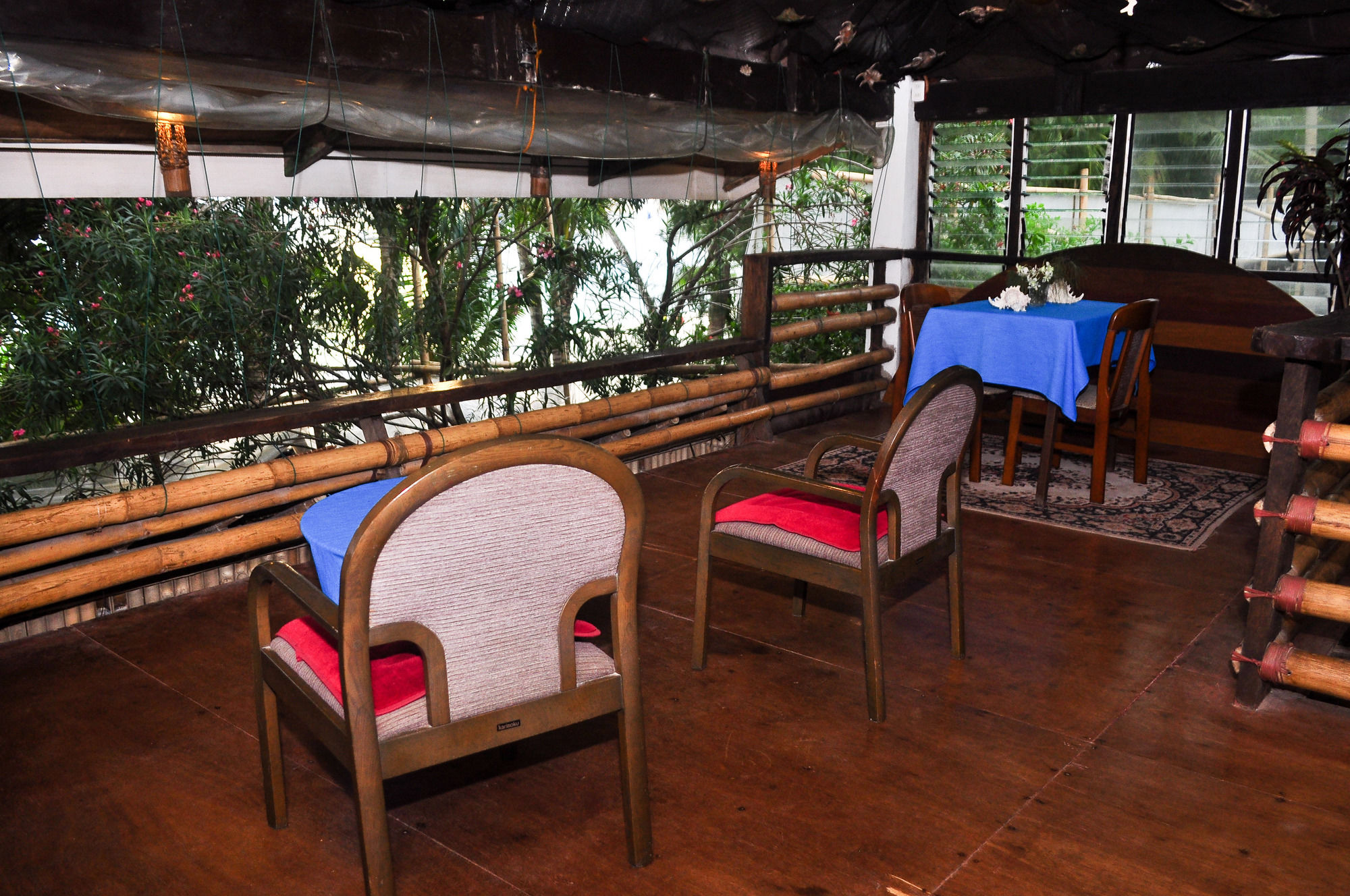 Cocoloco Boracay Beach Resort