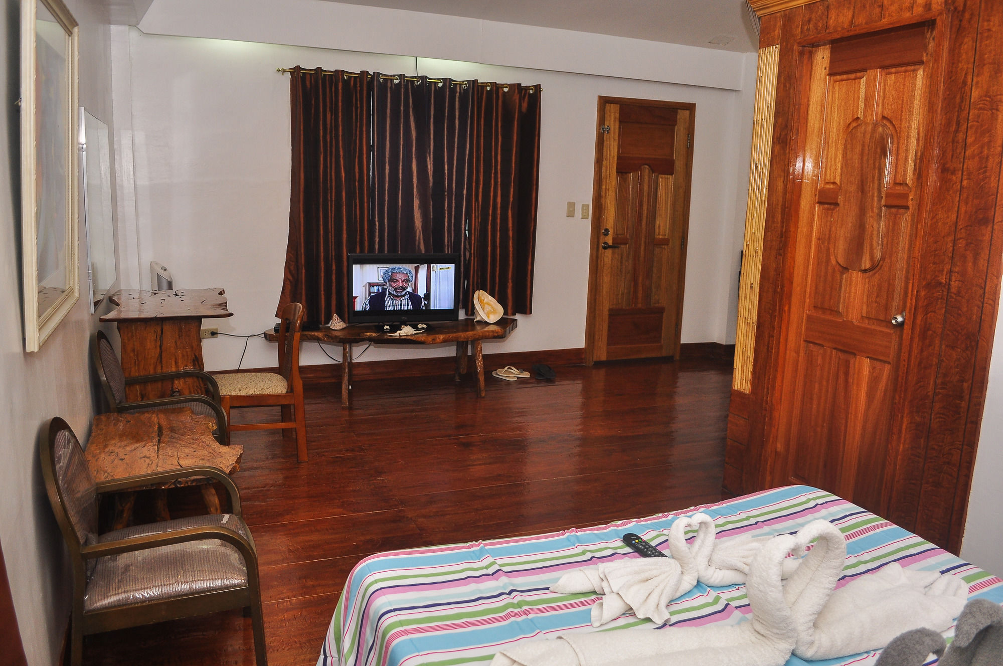 Cocoloco Boracay Beach Resort