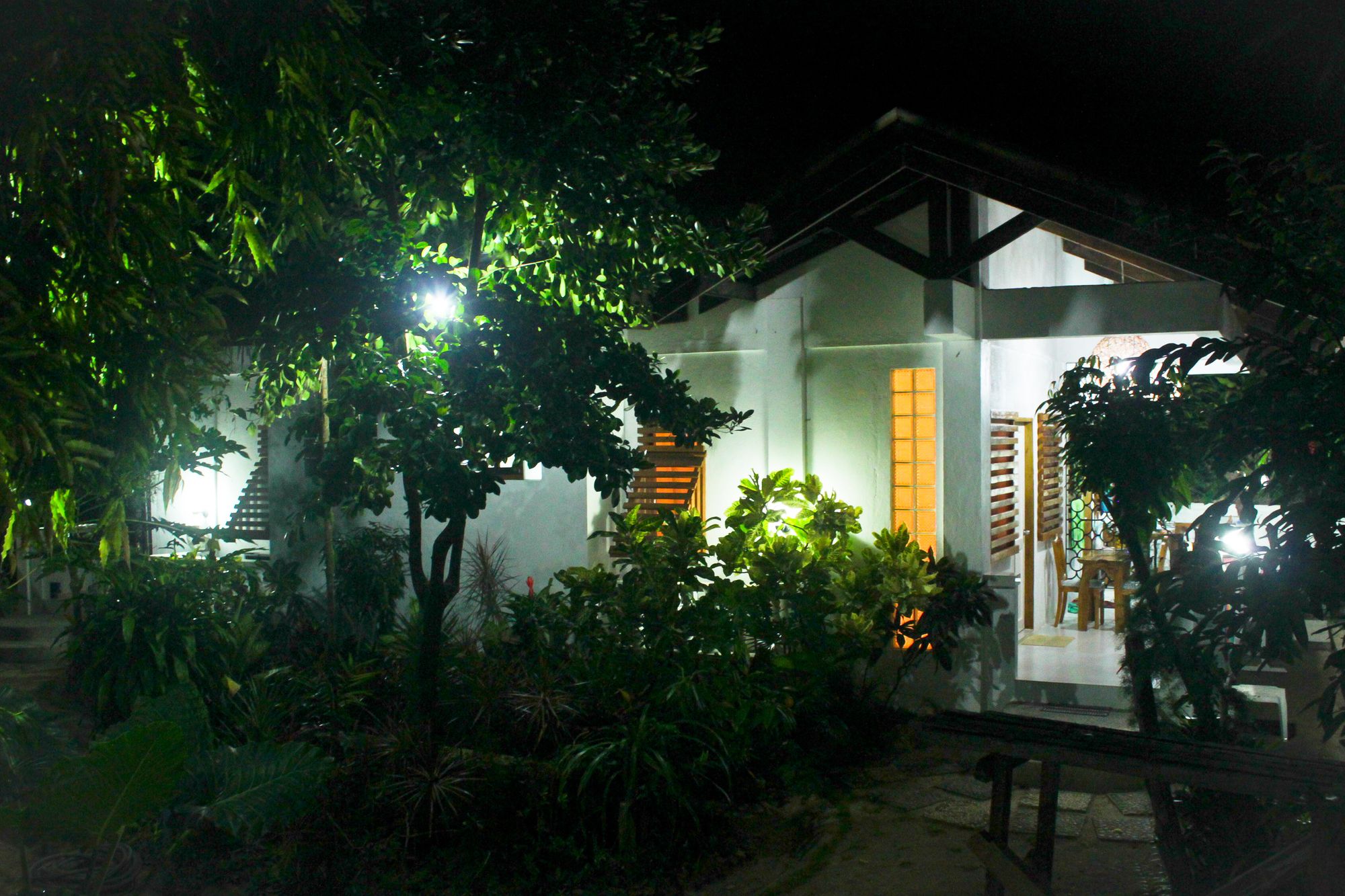 Cocoloco Boracay Beach Resort