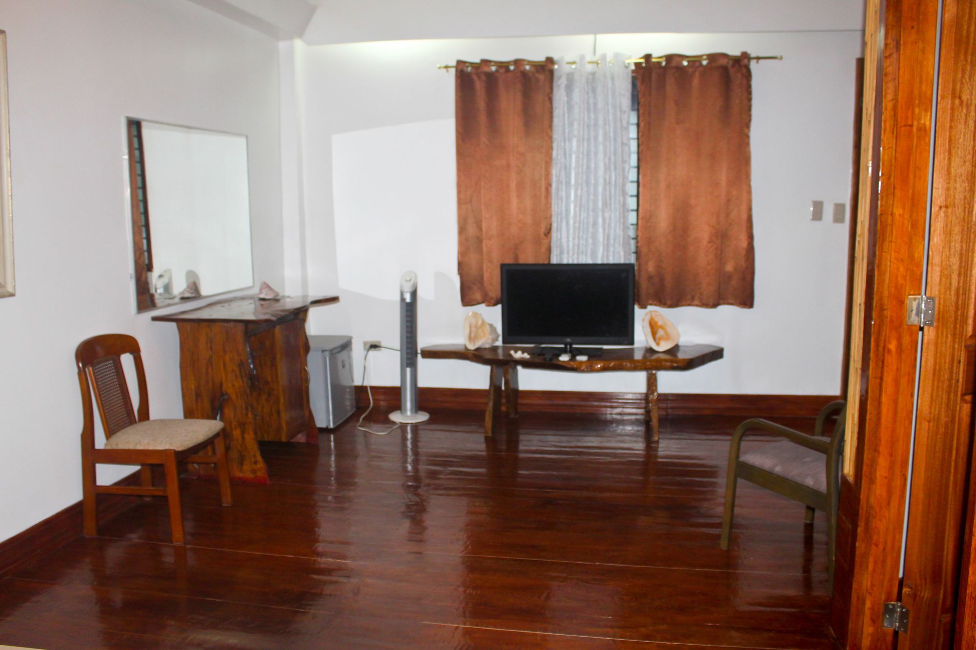 Cocoloco Boracay Beach Resort