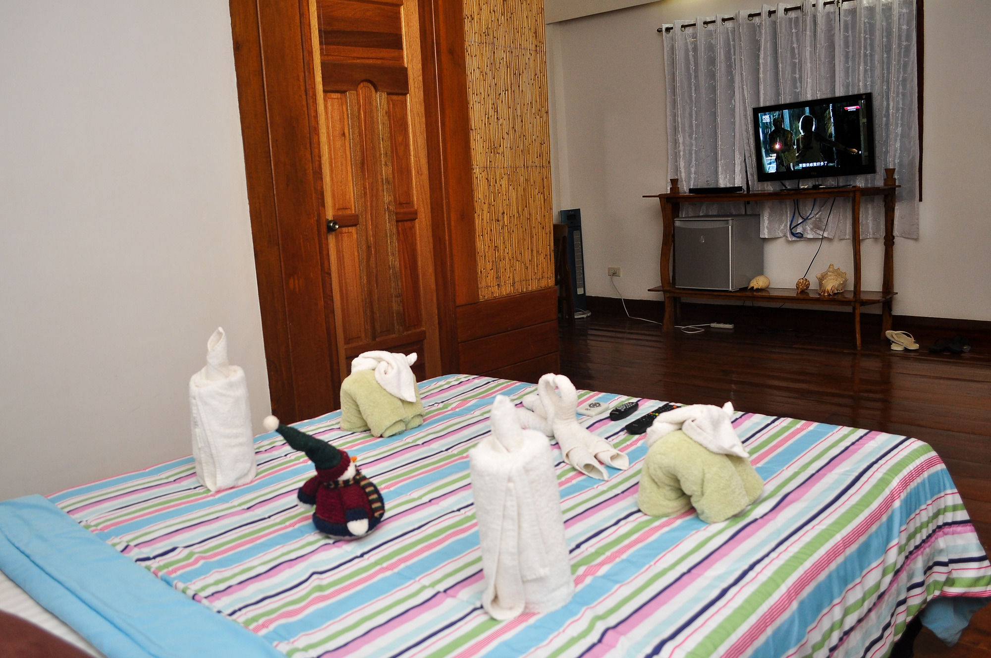 Cocoloco Boracay Beach Resort