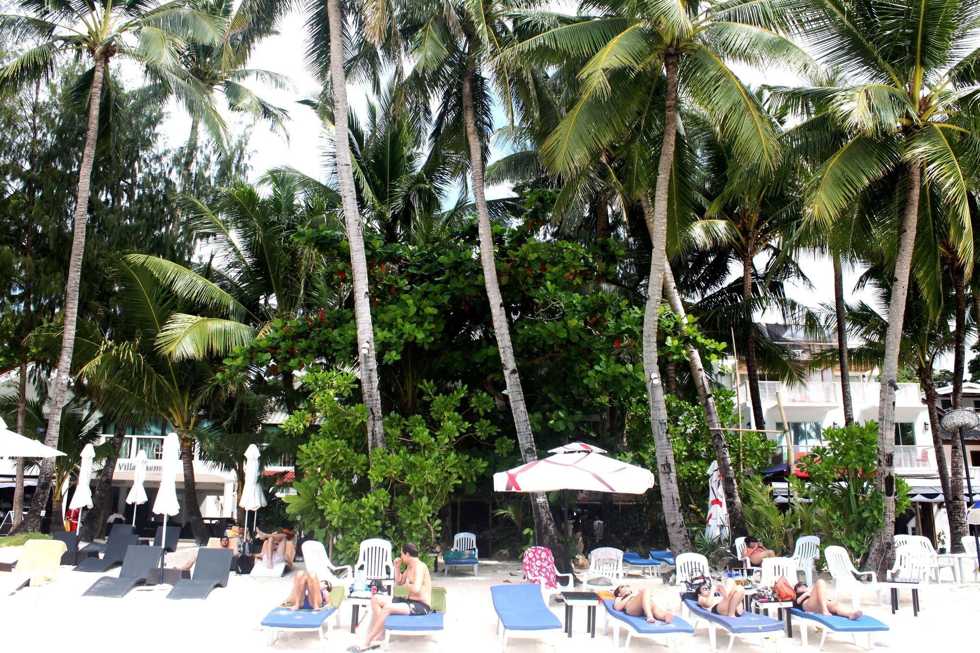 Cocoloco Boracay Beach Resort