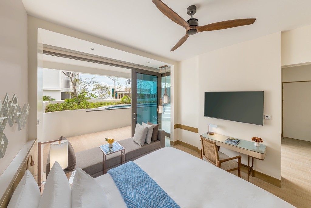 Crimson Resort & Spa Boracay