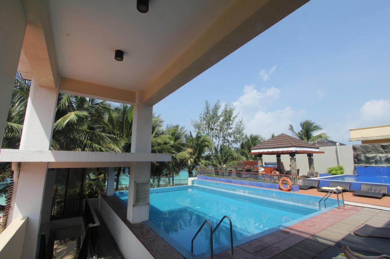 Crown Regency Beach Resort