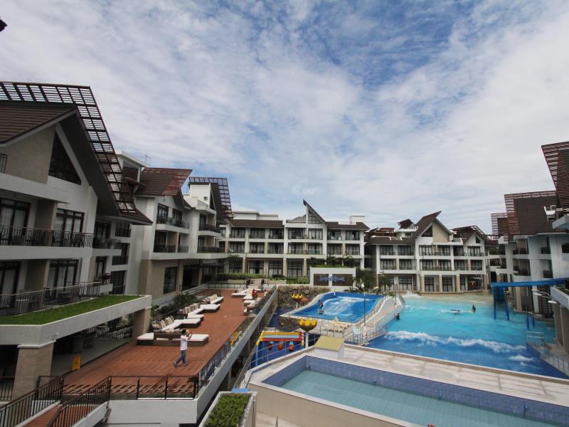 Crown Regency Resort & Convention Center
