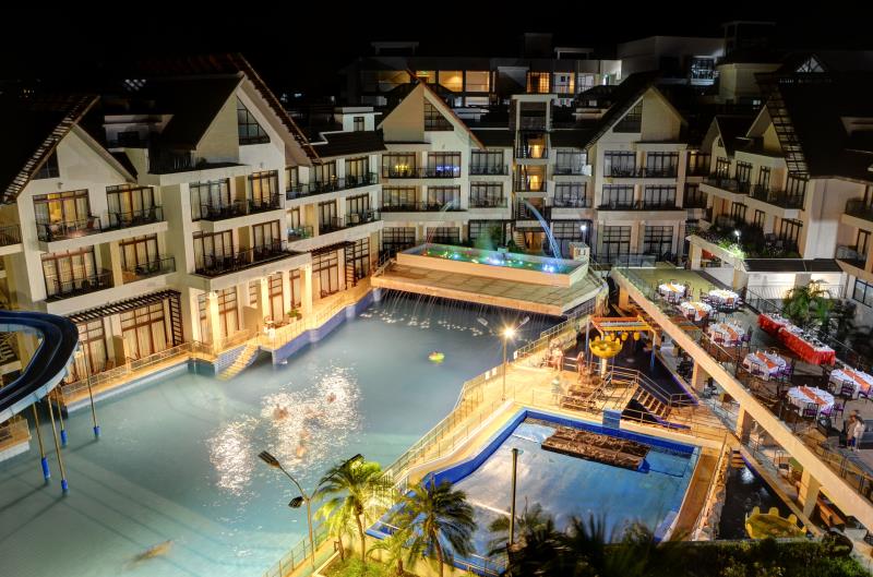 Crown Regency Resort & Convention Center