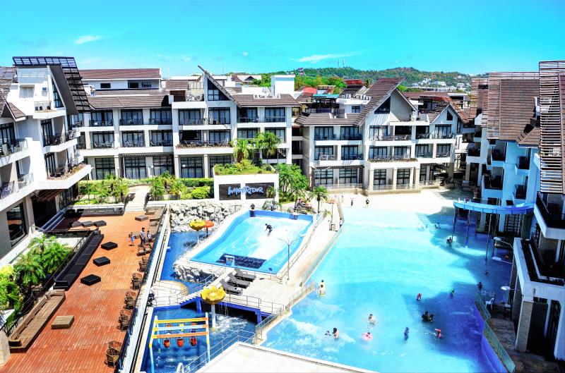 Crown Regency Resort & Convention Center