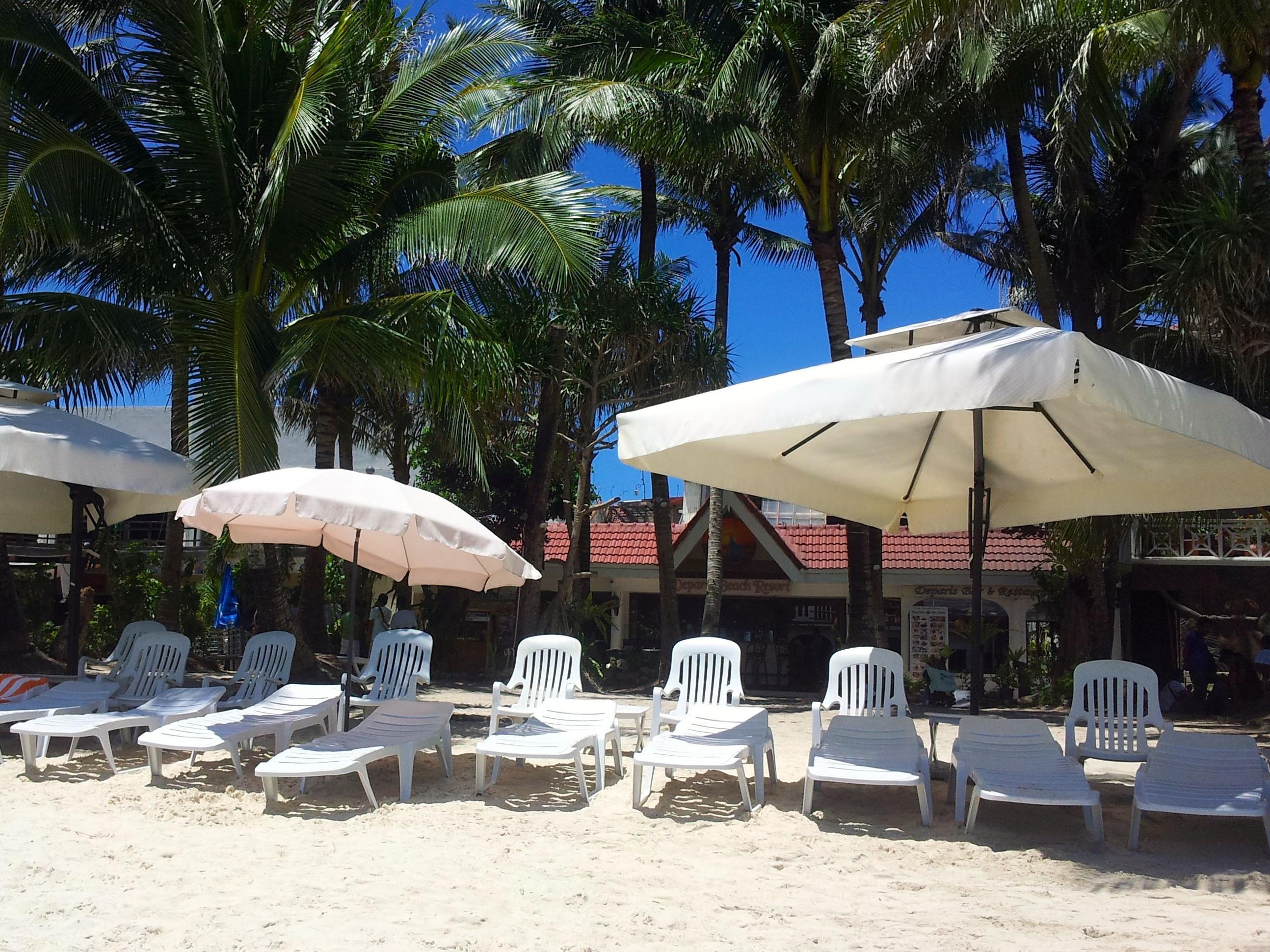 Deparis Beach Resort