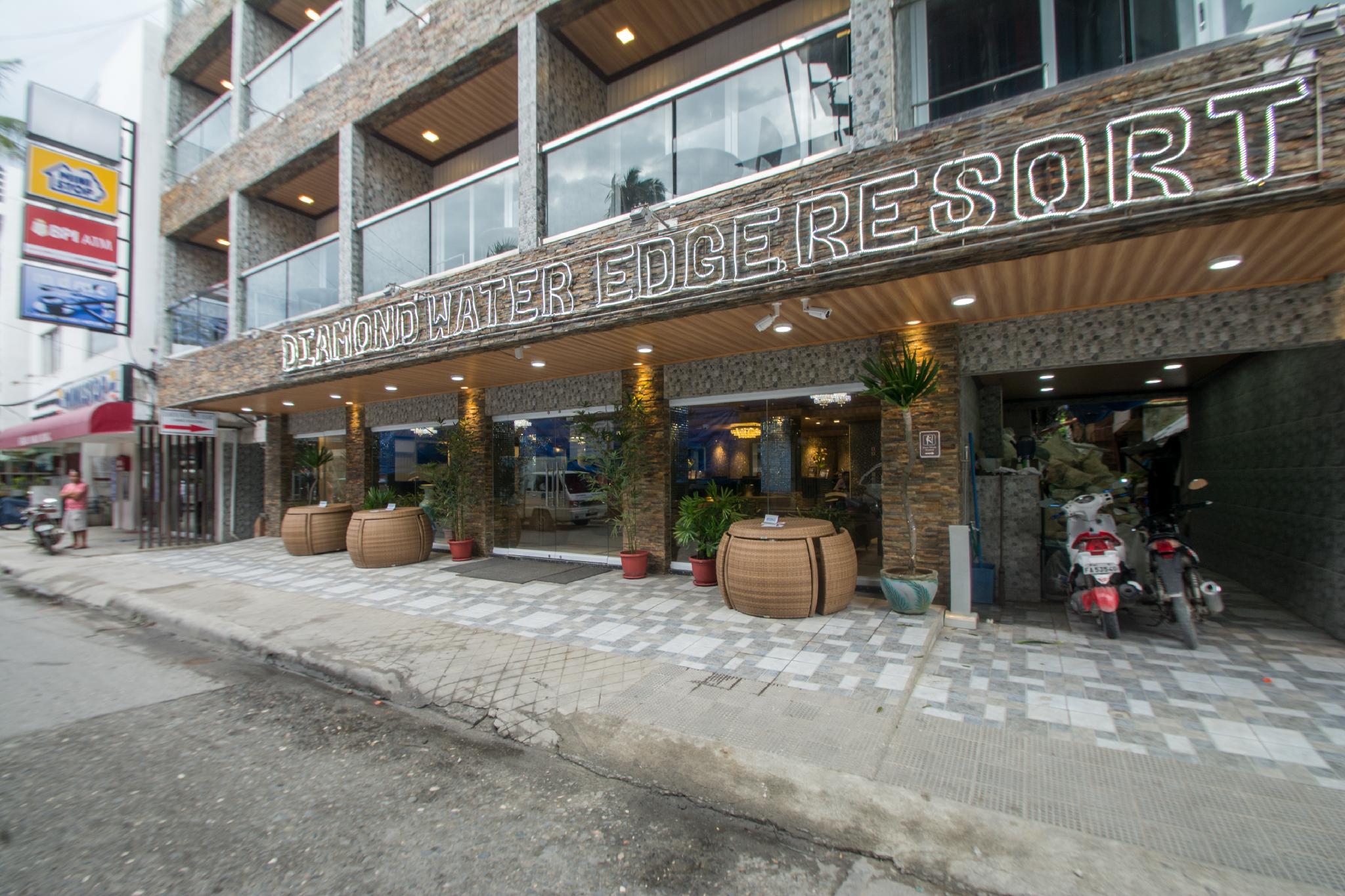 Diamond Water Edge Resort